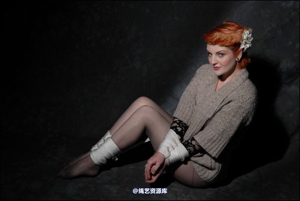 simplytied - RR in jumper and tights 第 27 张图片