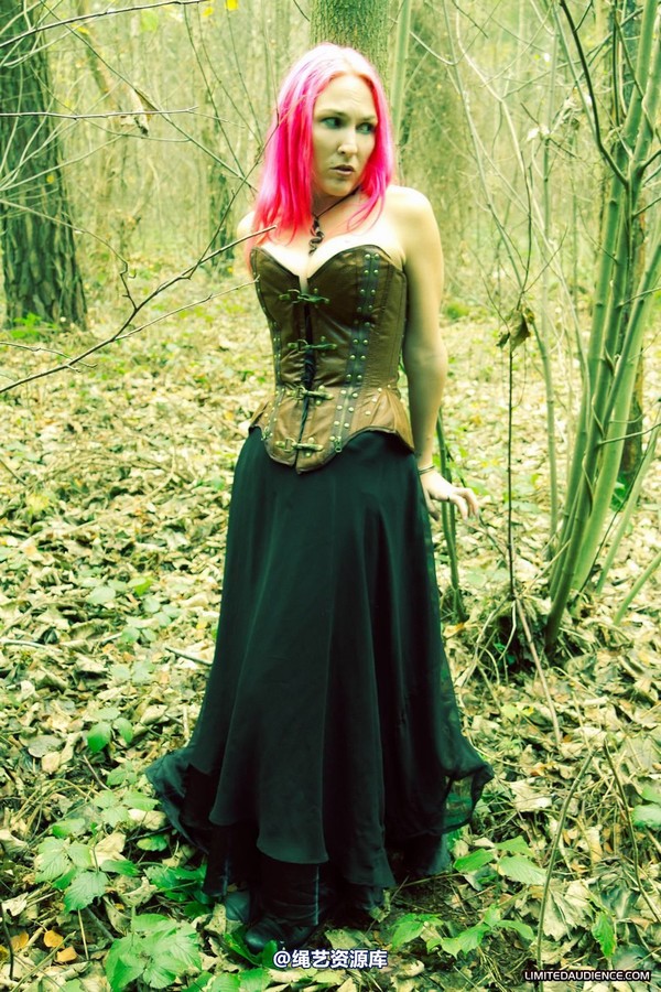 limitedaudience - 2012 elyssia cuffed in the woods 第 4 张图片
