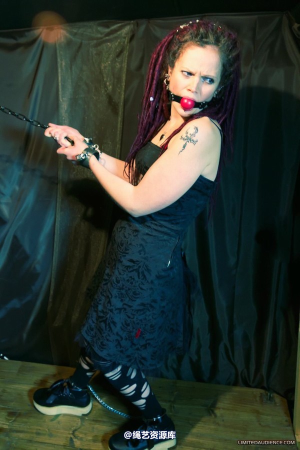 limitedaudience - 2012 beckykat six tied and chained 2 第 2 张图片