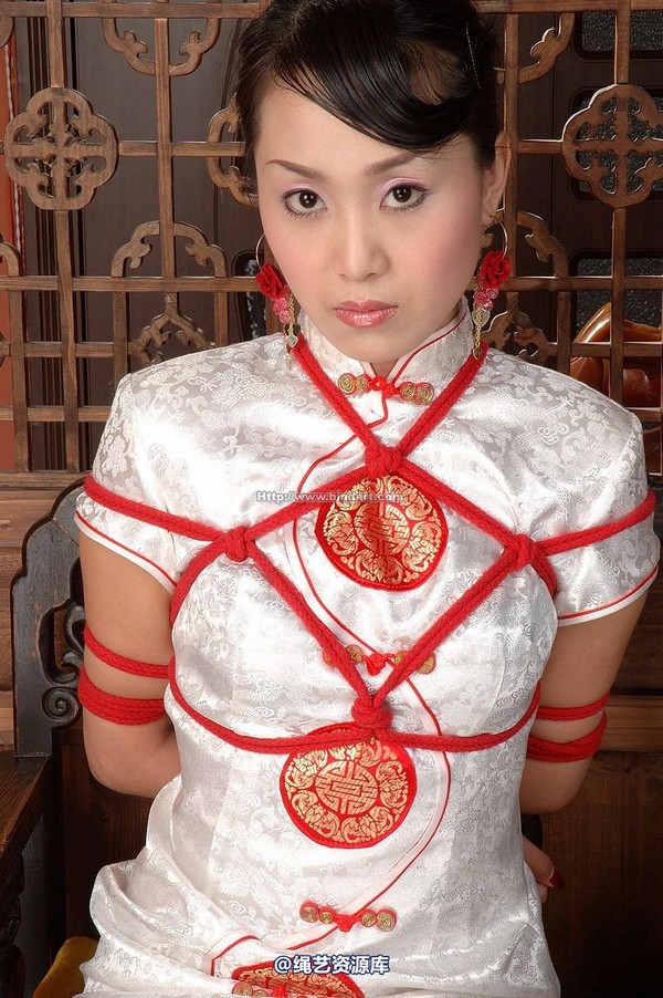 丽柜美束 - 2006-08-01 第 37 张图片