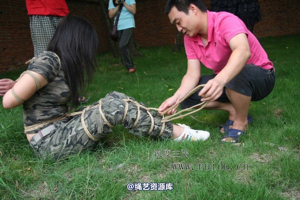 锐度主张 - 2009年第31期捆绑图（2009.7.12）模特： 心心 小爱 第 28 张图片