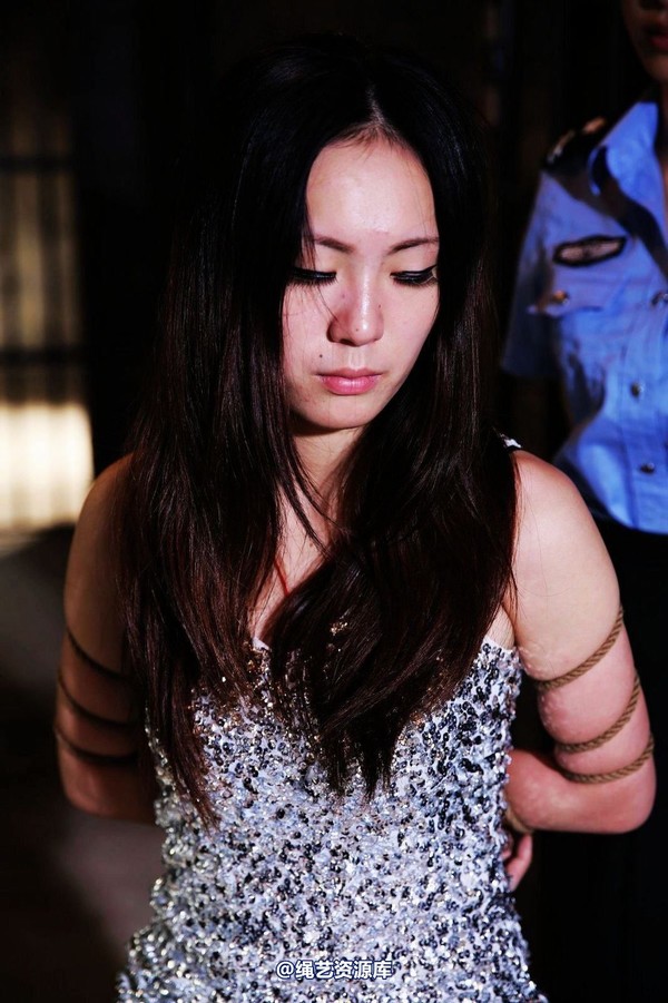 mj影视 - 梅晓香性感女犯之“上绑”2013-09-19 第 92 张图片
