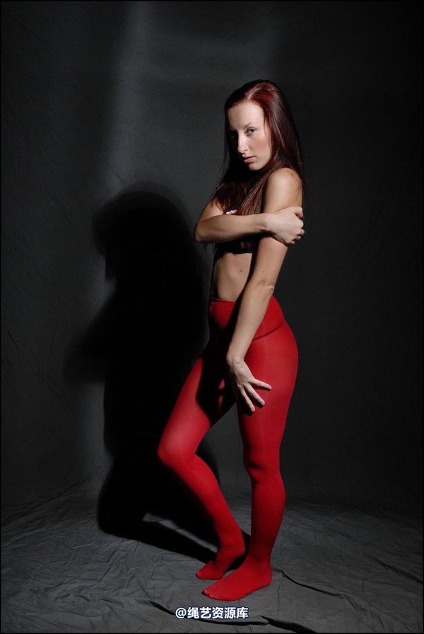 simplytied - Sophia in red 第 3 张图片