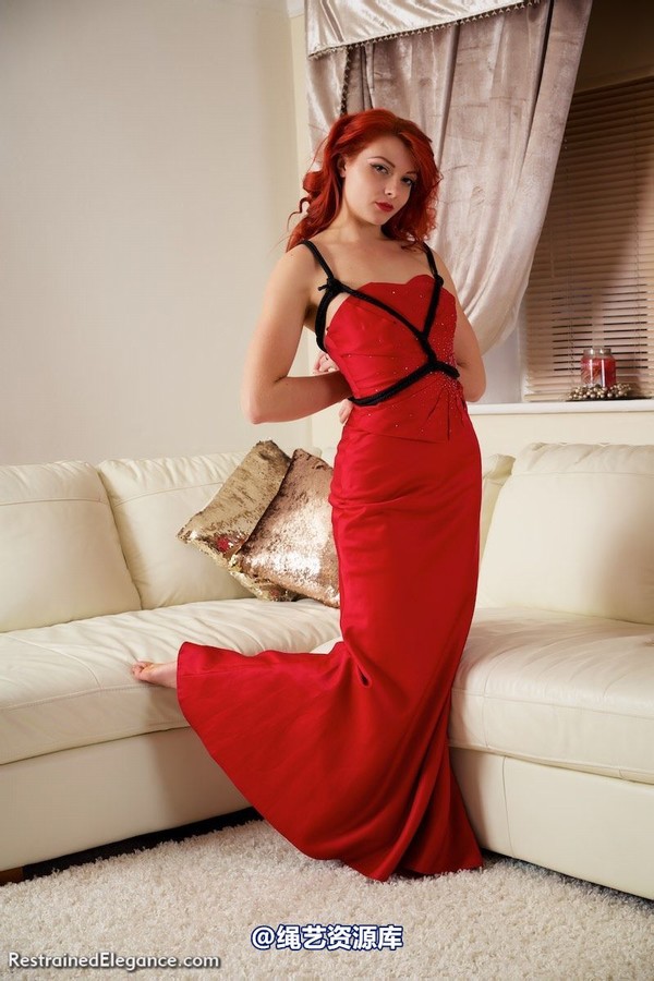 restrainedelegance - Bare feet, Ballgowns and Bondage 第 28 张图片
