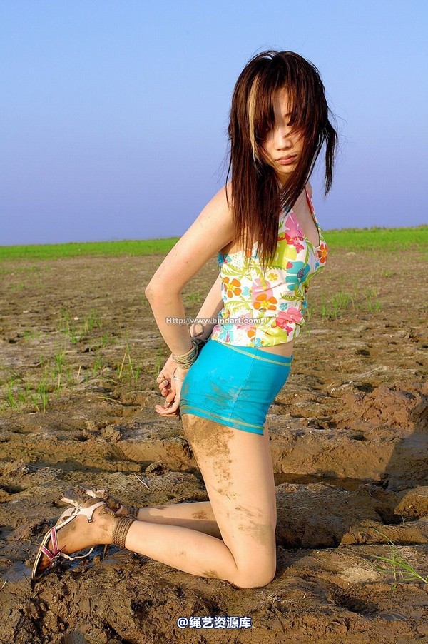 丽柜美束 - 2005-08-07 第 28 张图片
