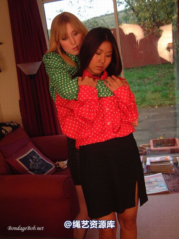 bondagebob - Luxi and Kerry Not today! 第 1 张图片