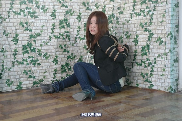 唯美之家 - 黑色西装 第 105 张图片
