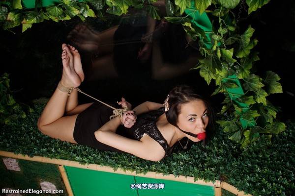restrainedelegance - Two on One's Not Fair! 第 112 张图片