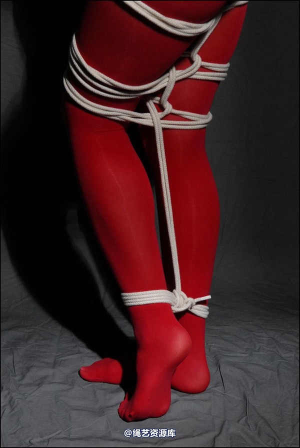 simplytied - Sophia in red 第 35 张图片