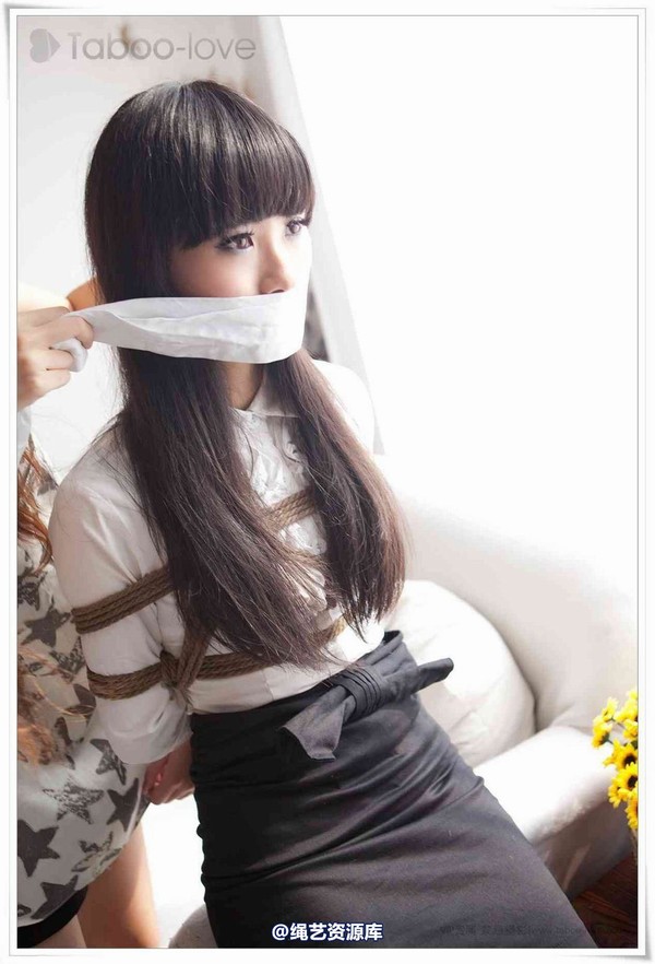 禁忌摄影 - No.083 Yuko 职业女性之气质束缚 第 24 张图片