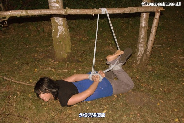 bound-neighbor-girl - Nadine - In the woods alone 第 12 张图片