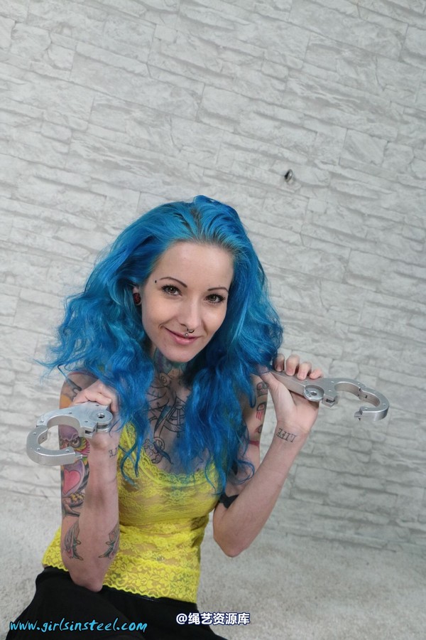 girlsinsteel - Tattoo model very helpless 第 7 张图片