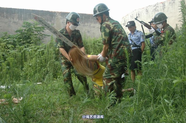 mj影视 - 血的代价执行刑场 失禁战栗2013-08-26 第 119 张图片