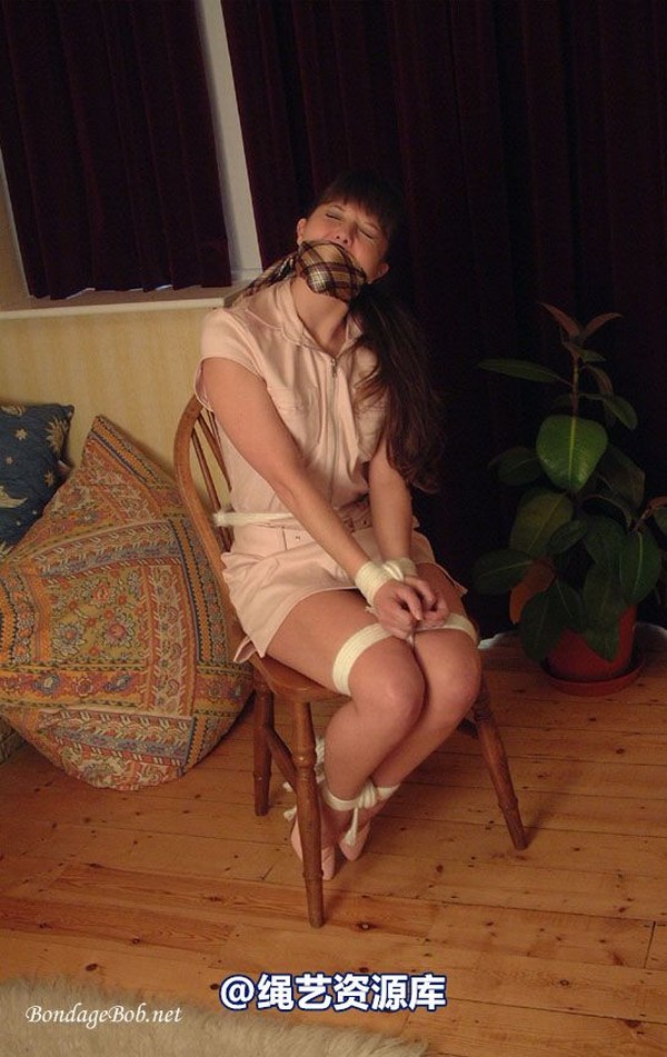 bondagebob - Belinda Sit down and shut up 第 22 张图片
