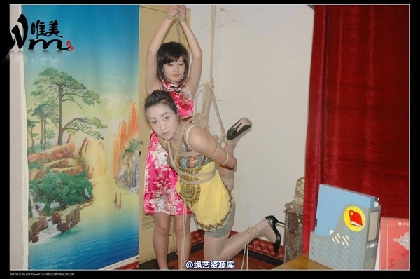 唯美之家 - 2009-6-12美女KB秀之姐妹旗袍 第 18 张图片