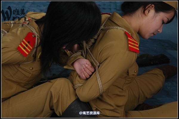 唯美之家 - 08-05-07特务 第 233 张图片