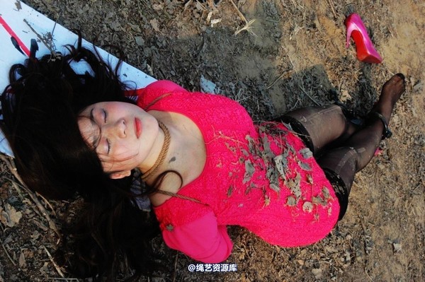 mj影视 - 2013-3-5陈沫踏青 黑丝美女最终的不归路 第 409 张图片