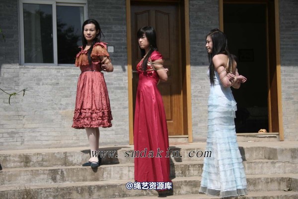锐度主张 - 礼服三美 2模特：云若 蓉蓉 丝丝 第 45 张图片