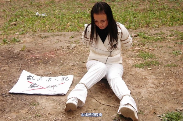 mj影视 - 安娜刑场2013-04-13 第 35 张图片