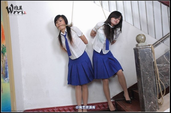 唯美之家 - 2008-09-24制服群绑 第 52 张图片