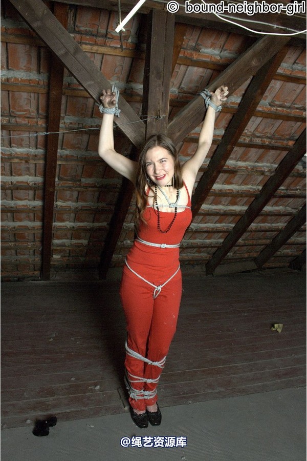 bound-neighbor-girl - Leonie tied up in the attic 第 30 张图片