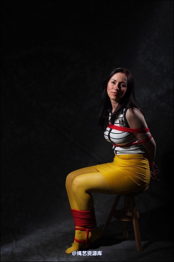 simplytied - Yellow tights red rope 第 11 张图片
