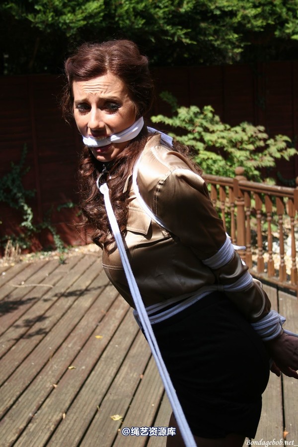 bondagebob - Chrissy Leashed 第 47 张图片