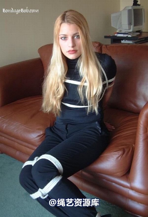 bondagebob - Linda Murray Something is missing 第 17 张图片