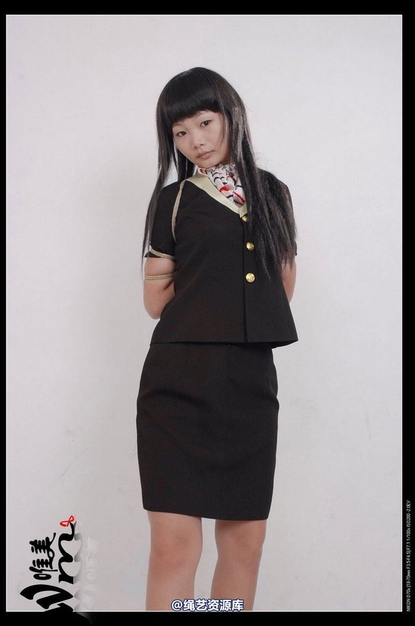 唯美之家 - 2009-6-15小双空姐服 第 33 张图片
