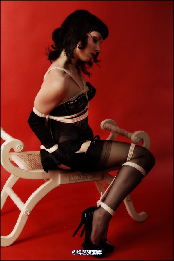 simplytied - On Red too 第 17 张图片