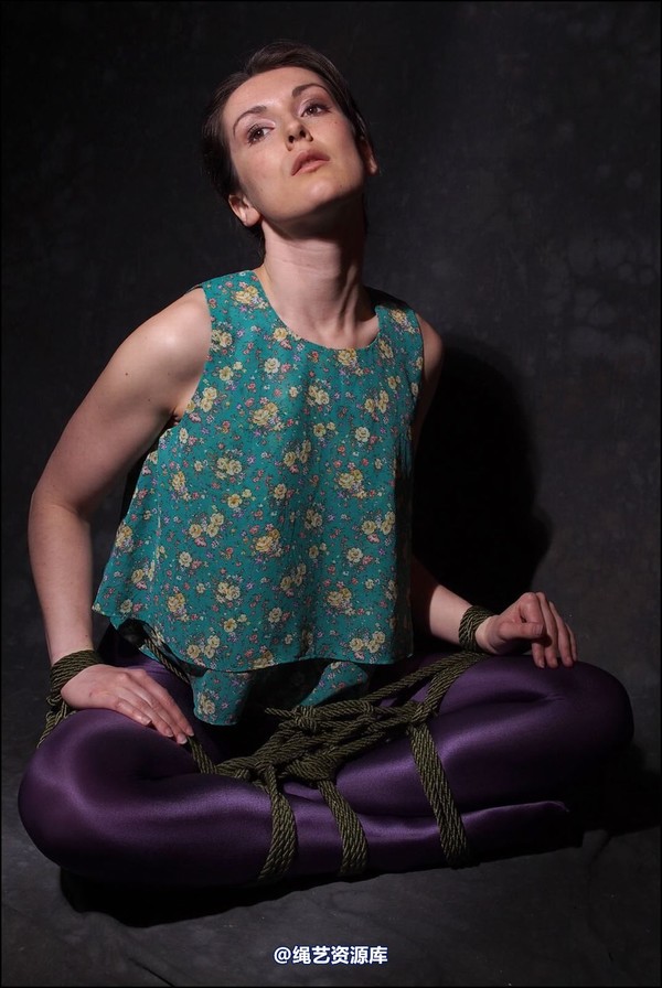 simplytied - Very nice purple tights 第 31 张图片