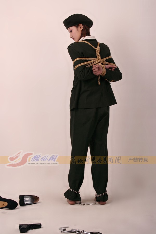 雅俗阁 - 20060407雪儿警服 第 96 张图片