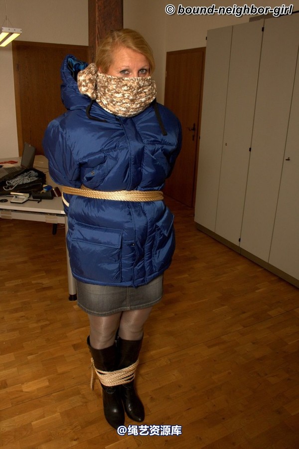 bound-neighbor-girl - Isabel - Tied at home and in the office 2 第 40 张图片