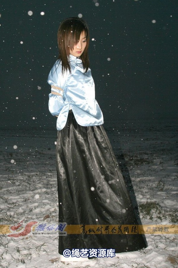 雅俗阁 - 20080408雪中拍雅琳雪儿 第 17 张图片