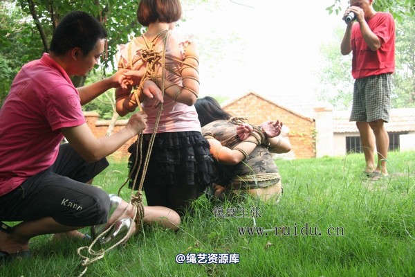锐度主张 - 2009年第32期捆绑图（2009.7.17）模特：心心 小爱 第 15 张图片