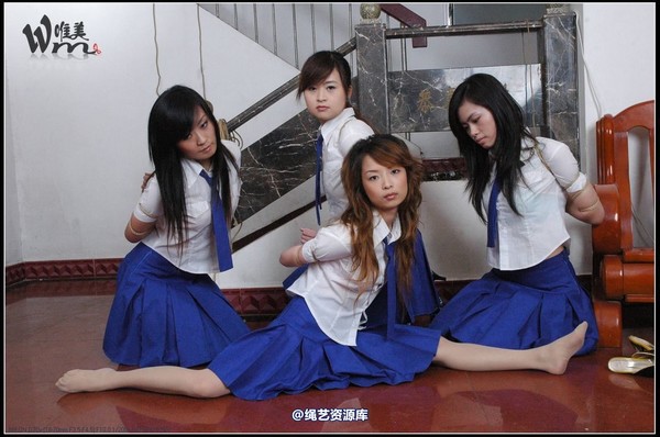 唯美之家 - 2008-09-24制服群绑 第 258 张图片