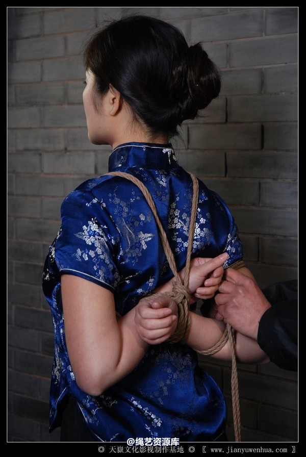 红豆的天空 - 红豆2010新作 幽雅中式长裙 第 17 张图片