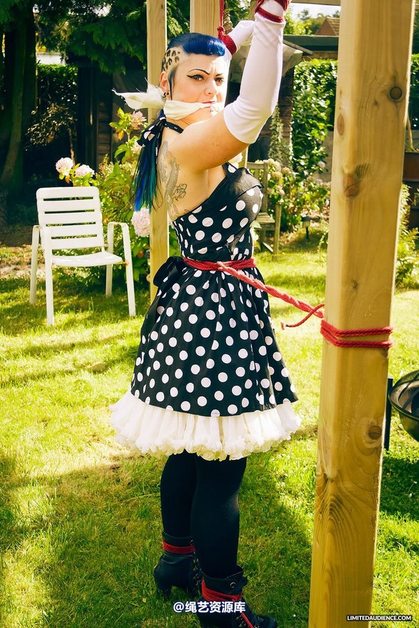limitedaudience - 2014 raevan spread outdoors 3 第 16 张图片