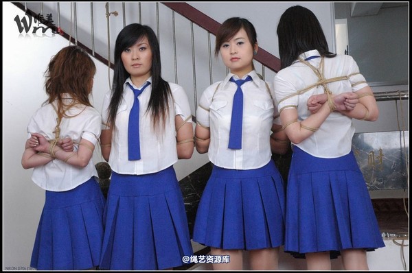 唯美之家 - 2008-09-24制服群绑 第 219 张图片
