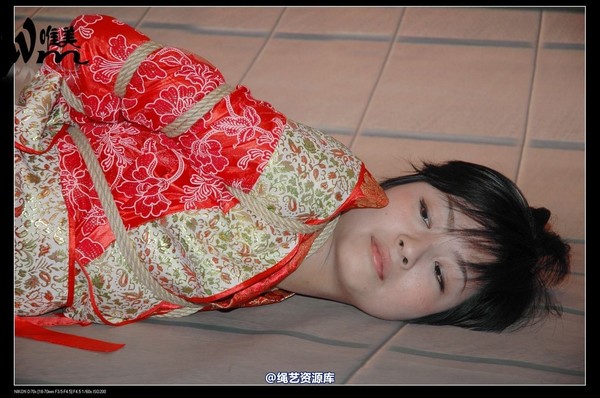 唯美之家 - 08-05-29盈盈汉服-护士装 第 109 张图片