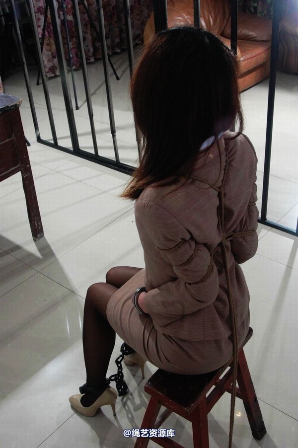 mj影视 - 倾心职务犯罪－押解绳-2013-03-28 第 321 张图片