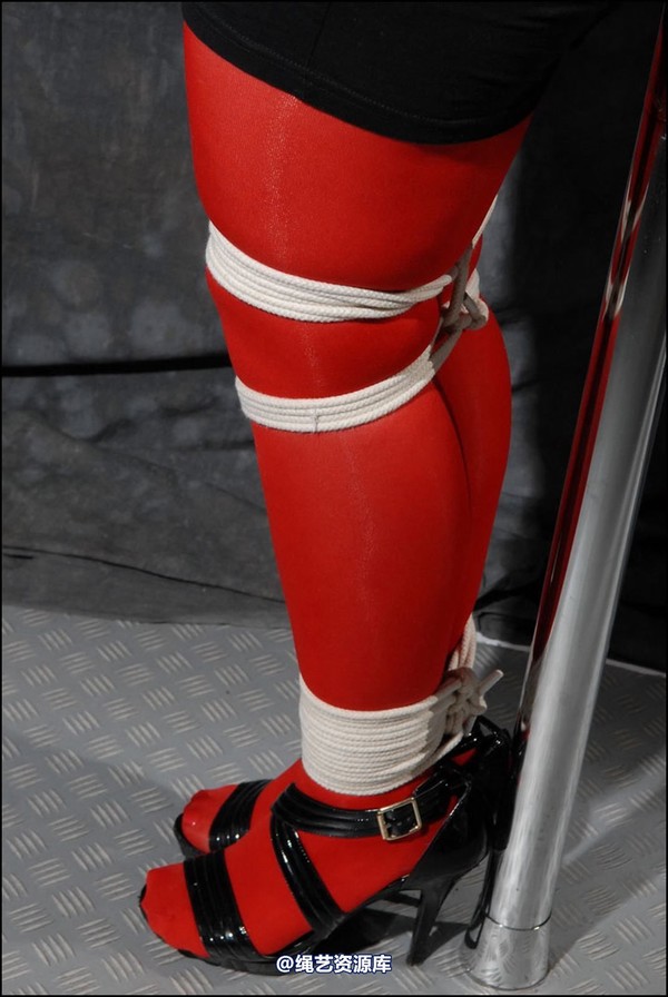 simplytied - Red on pole 第 22 张图片
