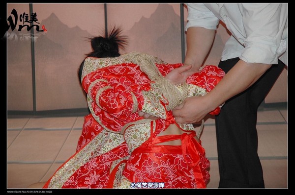 唯美之家 - 08-05-29盈盈汉服-护士装 第 43 张图片