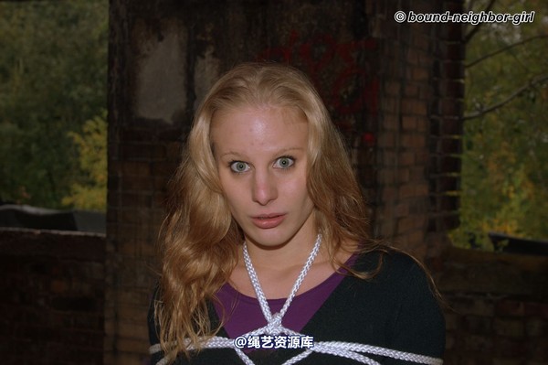 bound-neighbor-girl - Peggy - surprise in the ruins part 3 第 48 张图片
