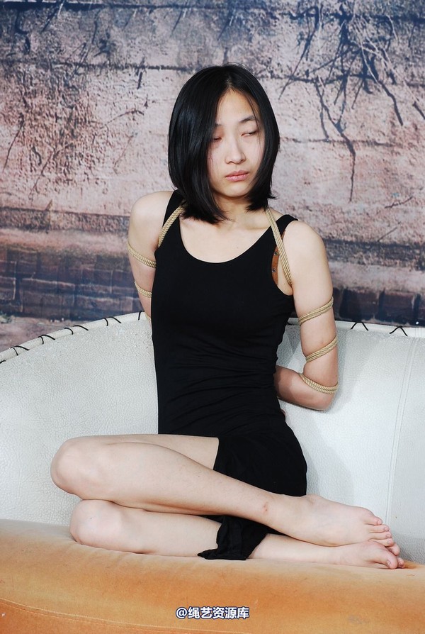 唯美之家 - 白雪试服装1 第 21 张图片