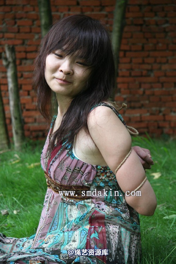 锐度主张 - 2009年第39期捆绑图（2009.8.5）模特：姗姗 第 1 张图片