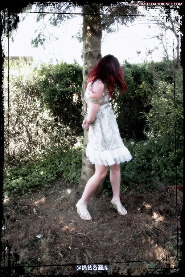 limitedaudience - 2009 scarlett tethered to tree 2 第 11 张图片