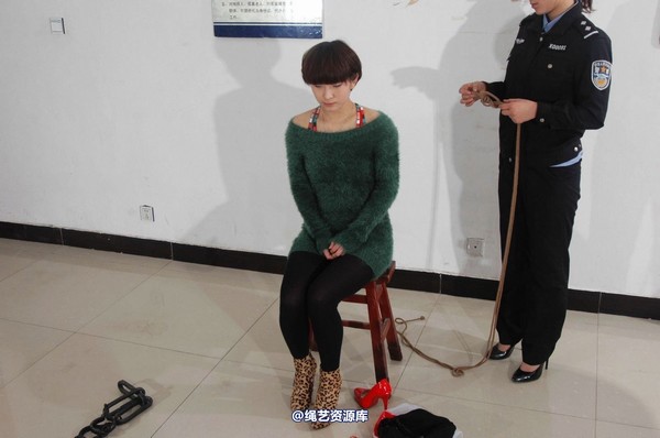 mj影视 - 汪晓慧5―换衣上绑 第 4 张图片