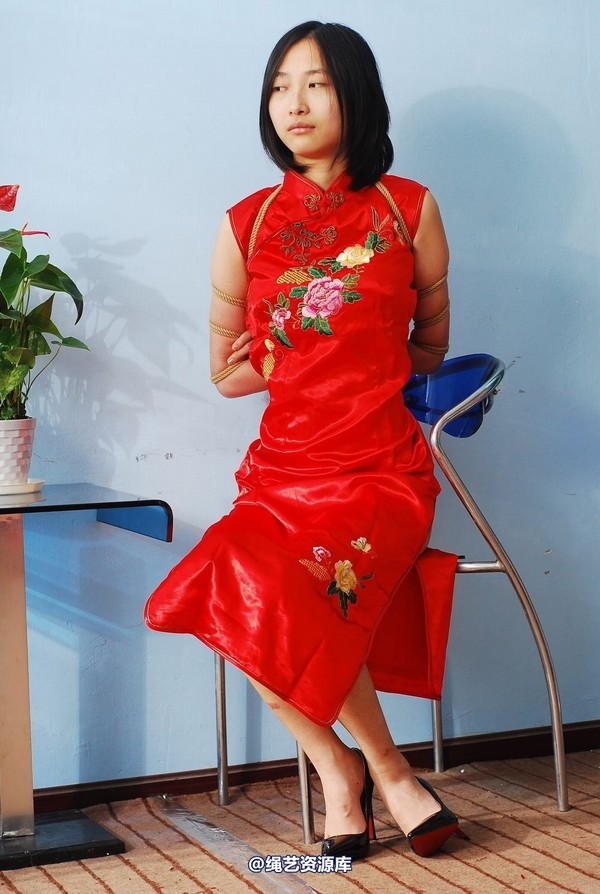 唯美之家 - 白雪试服装4 第 19 张图片