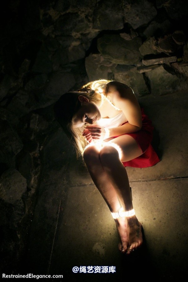 restrainedelegance - Captured By Light 第 23 张图片
